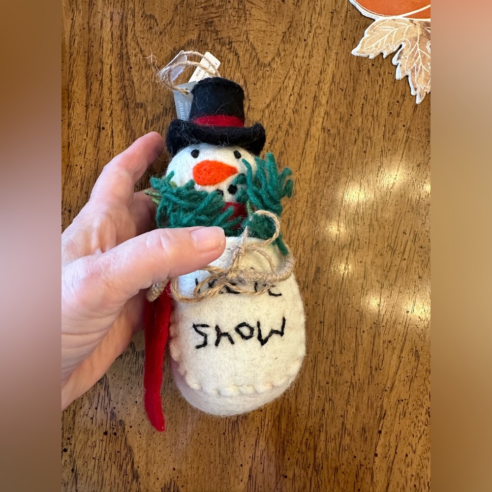 Pottery Barn NWT 8 in felt Let it Snow Snowman Christmas ornament - Picture 2 of 10